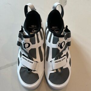 Pearl Izumi try fly carbon cycling shoes, size 39, new